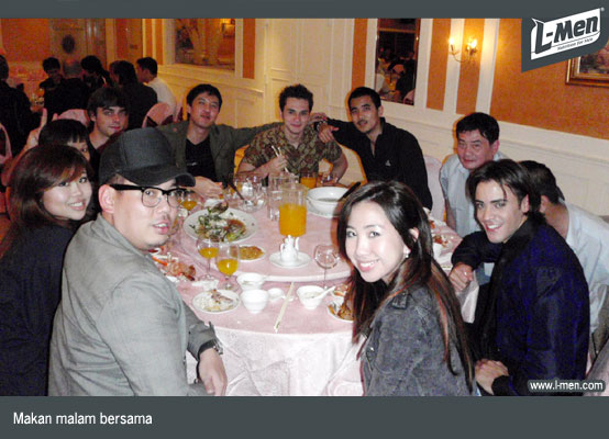 Makan malam bersama