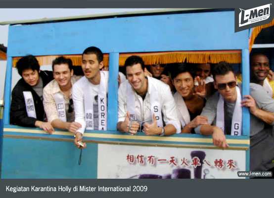 Kegiatan Karantina Holly di Mister International 2009 Kegiatan Karantina Holly di Mister International 2009