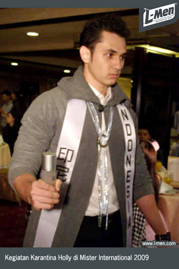 Kegiatan Karantina Holly di Mister International 2009 Kegiatan Karantina Holly di Mister International 2009