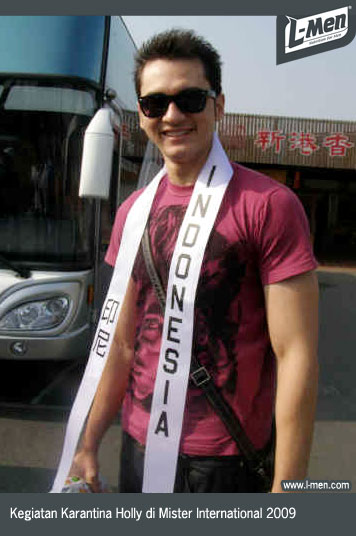 Kegiatan Karantina Holly di Mister International 2009 Kegiatan Karantina Holly di Mister International 2009