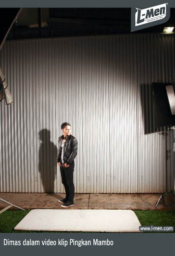 Dimas dalam video klip Pingkan Mambo
