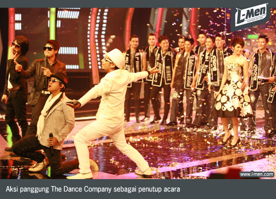 Aksi panggung The Dance Company sebagai penutup acara Aksi panggung The Dance Company sebagai penutup acara