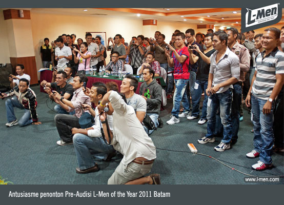 Antusiasme penonton Pre-Audisi L-Men of the Year 2011 Batam