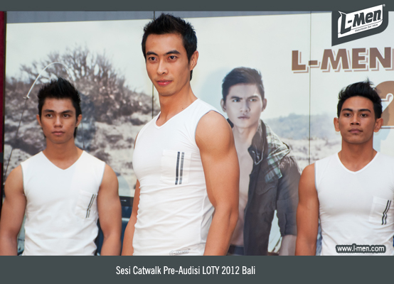 Sesi Catwalk Pre-Audisi LOTY 2012 Bali