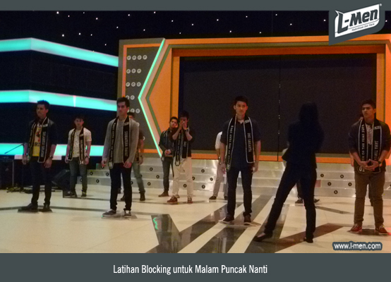 Latihan Blocking untuk Malam Puncak Nanti Latihan Blocking untuk Malam Puncak Nanti
