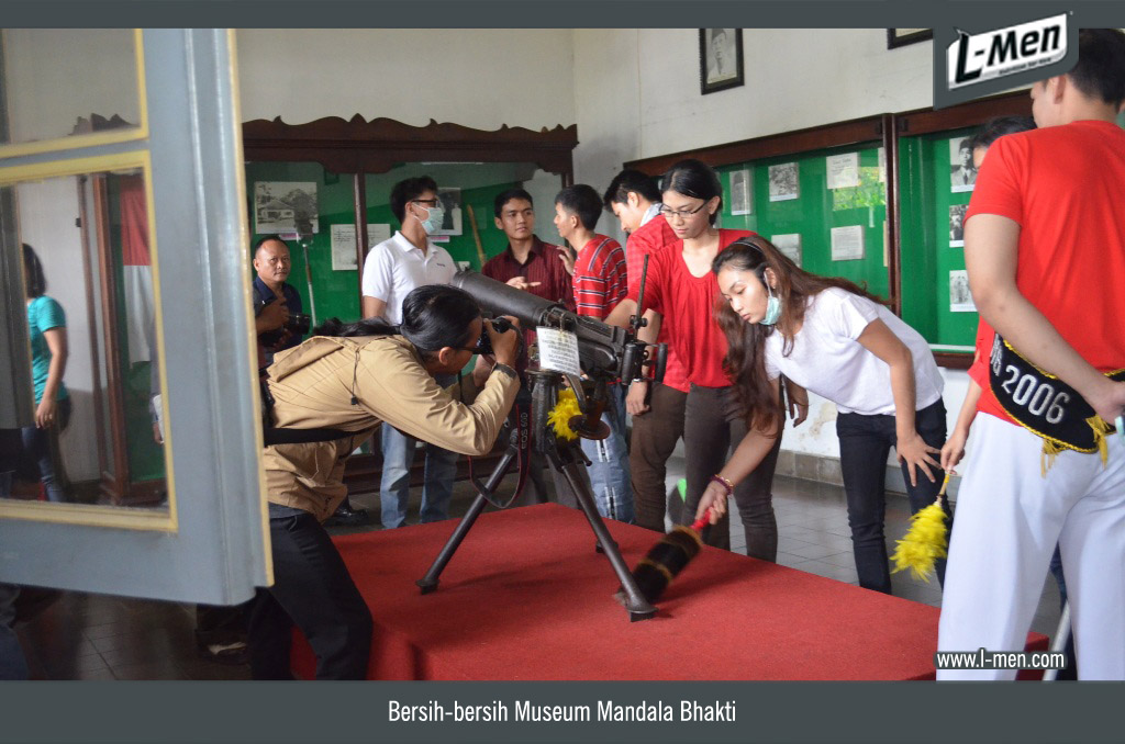 Bersih-bersih Museum Mandala Bhakti