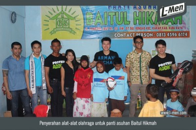 Penyerahan alat-alat olahraga untuk panti asuhan Baitul Hikmah