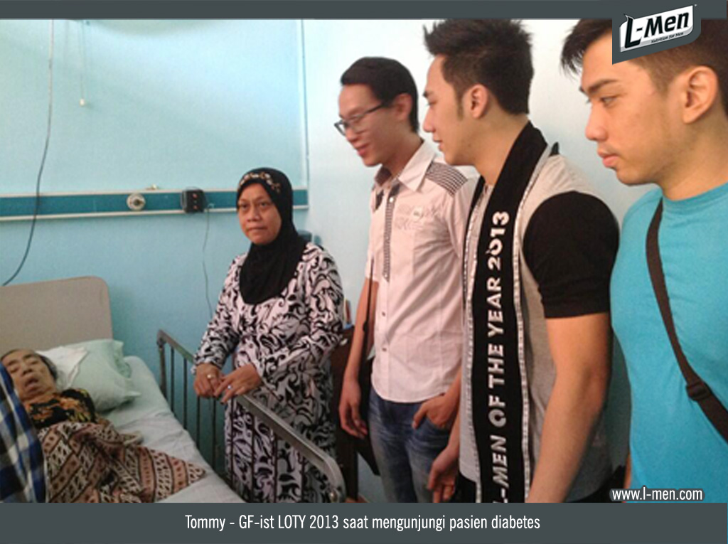 Tommy - GF-ist LOTY 2013 saat mengunjungi pasien diabetes