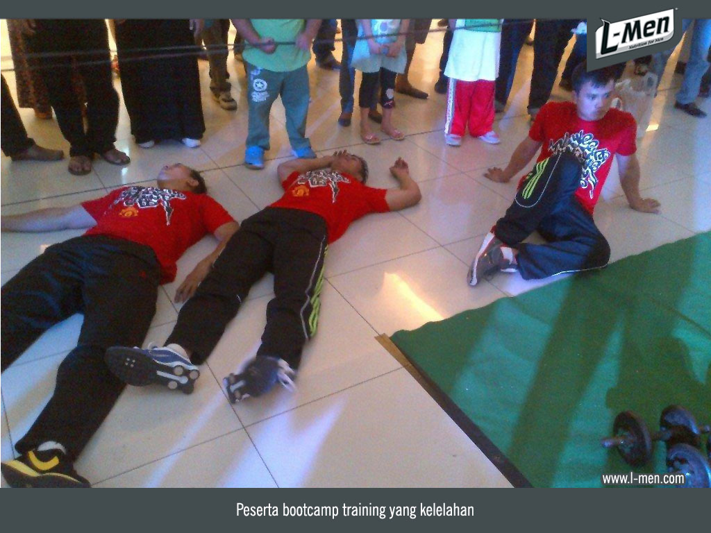 Peserta bootcamp training yang kelelahan
