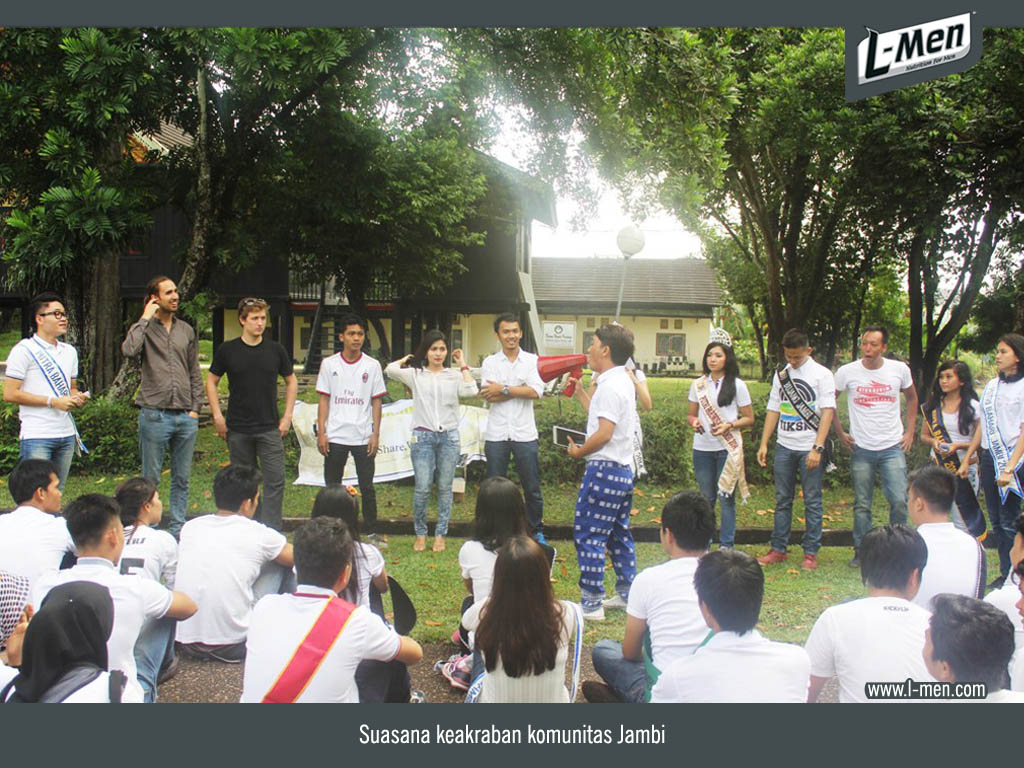 Suasana keakraban komunitas Jambi